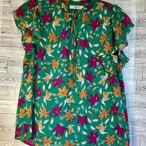 Beacon Apparel‎ Green Floral Lined Flutter Sleeve Blouse Size Medium - NWOT
